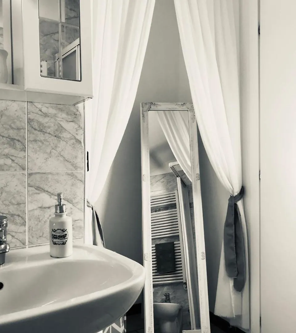Porto Valentino Apartment Sirmione