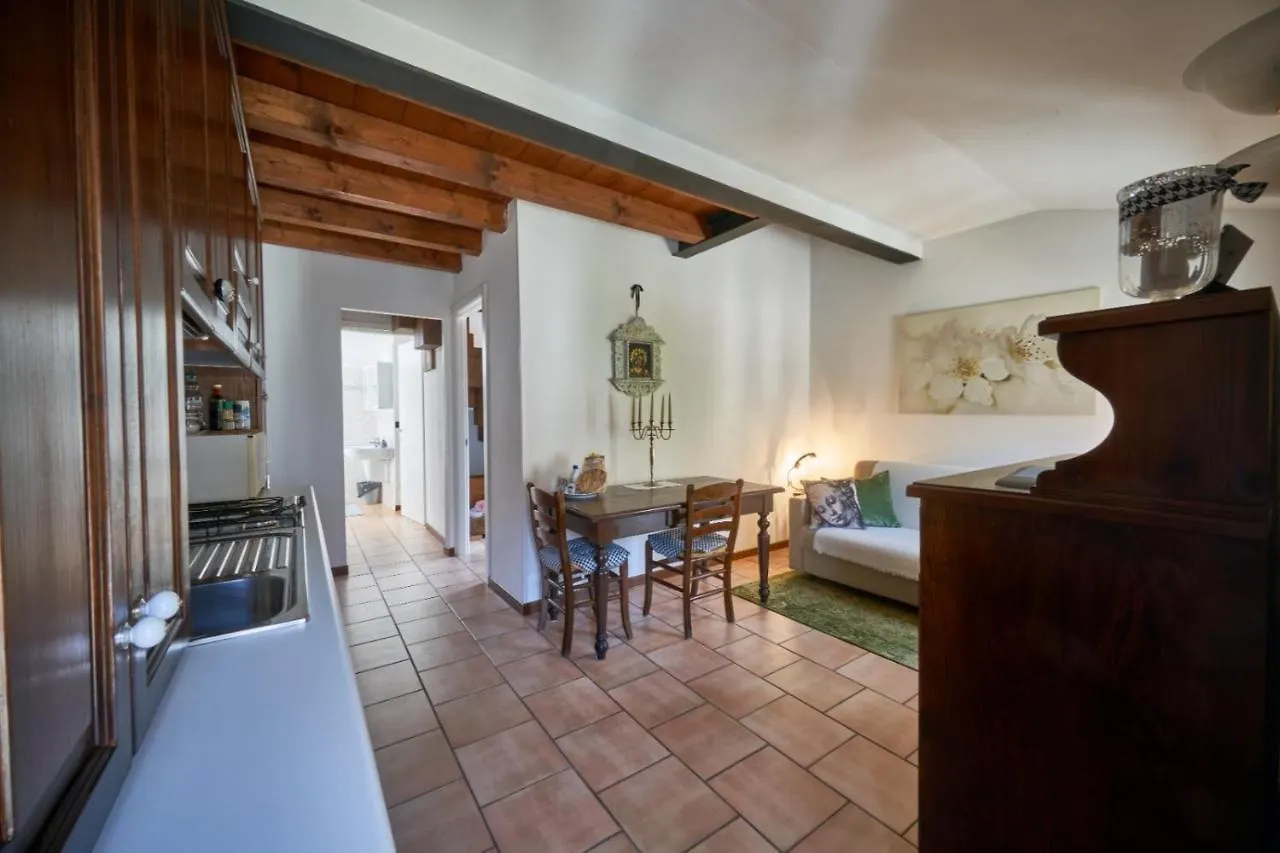 Porto Valentino Apartment Sirmione