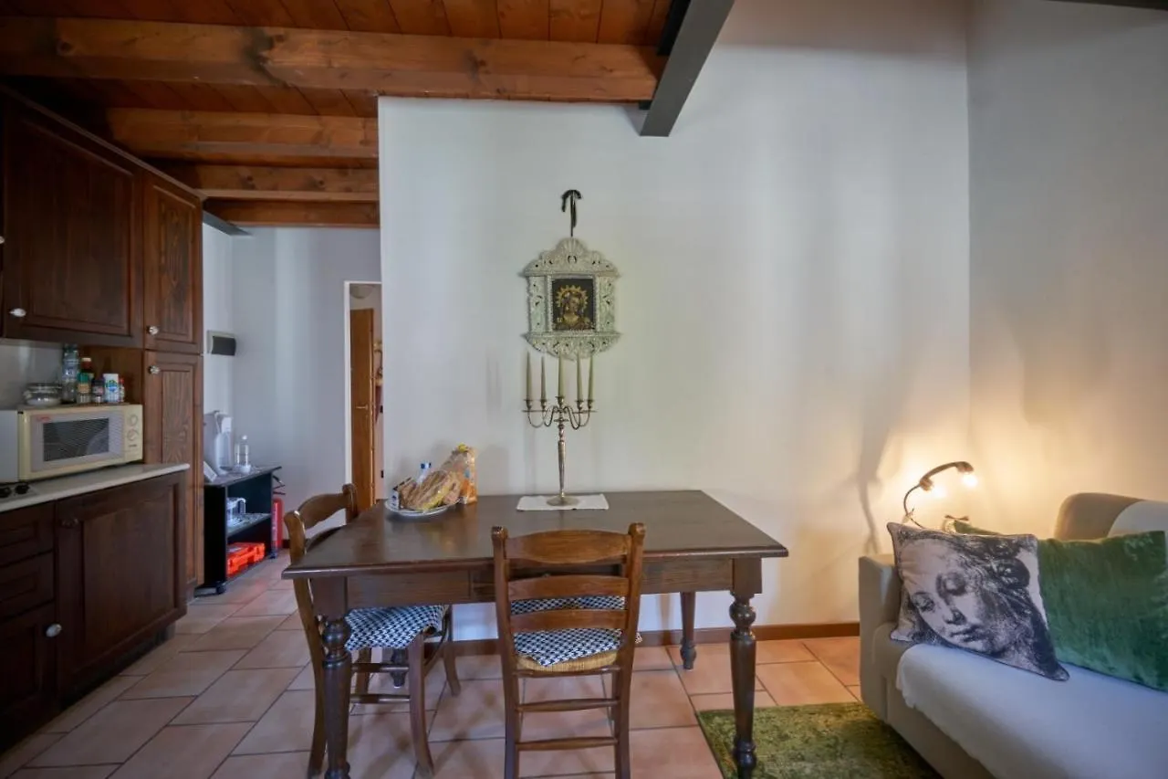 Porto Valentino Apartment Sirmione