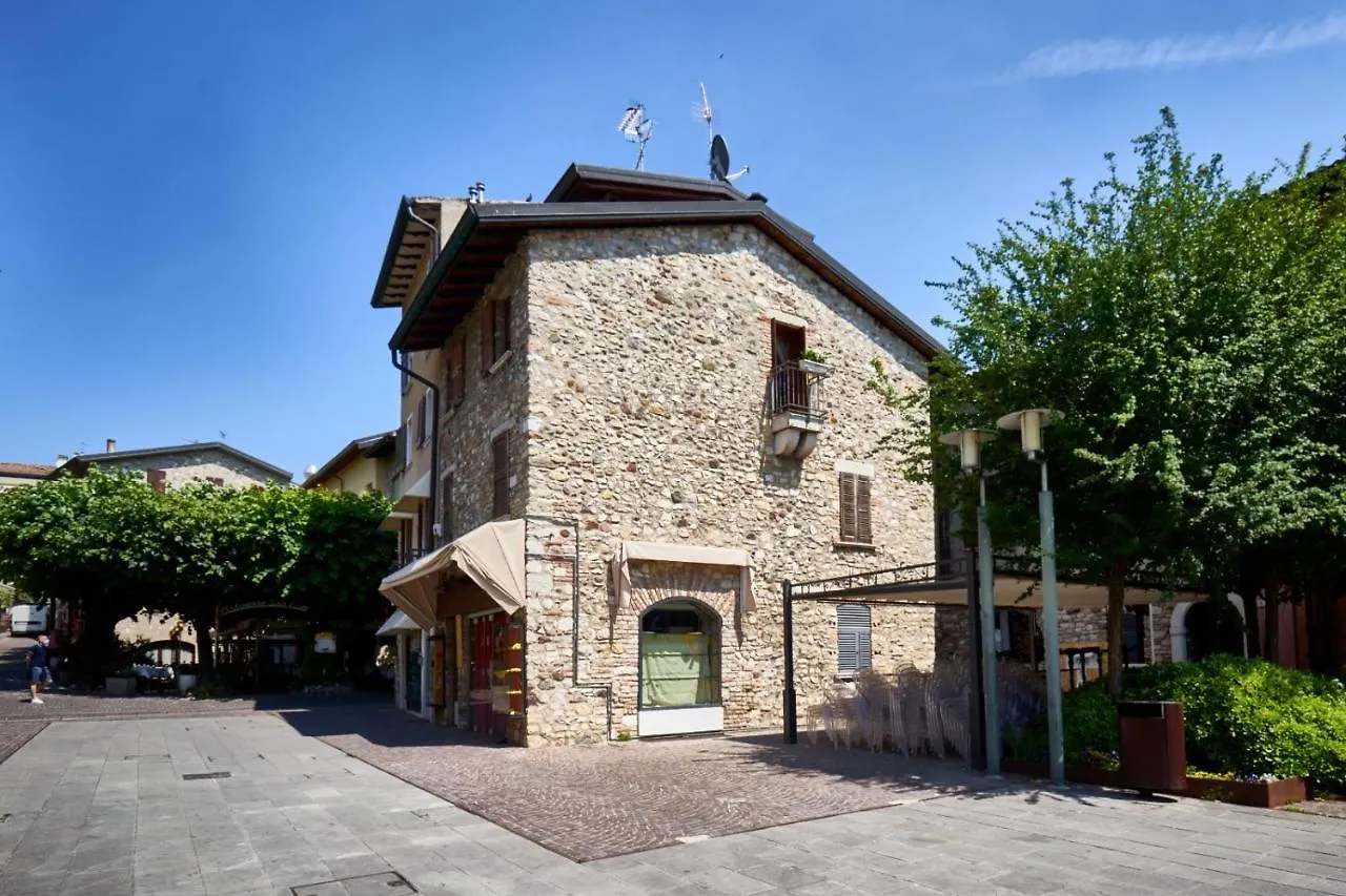 Porto Valentino Apartment Sirmione
